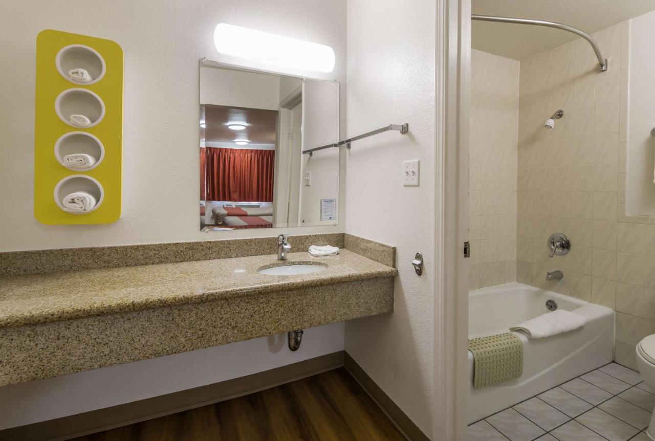 Motel 6-Concord, Ca Buitenkant foto